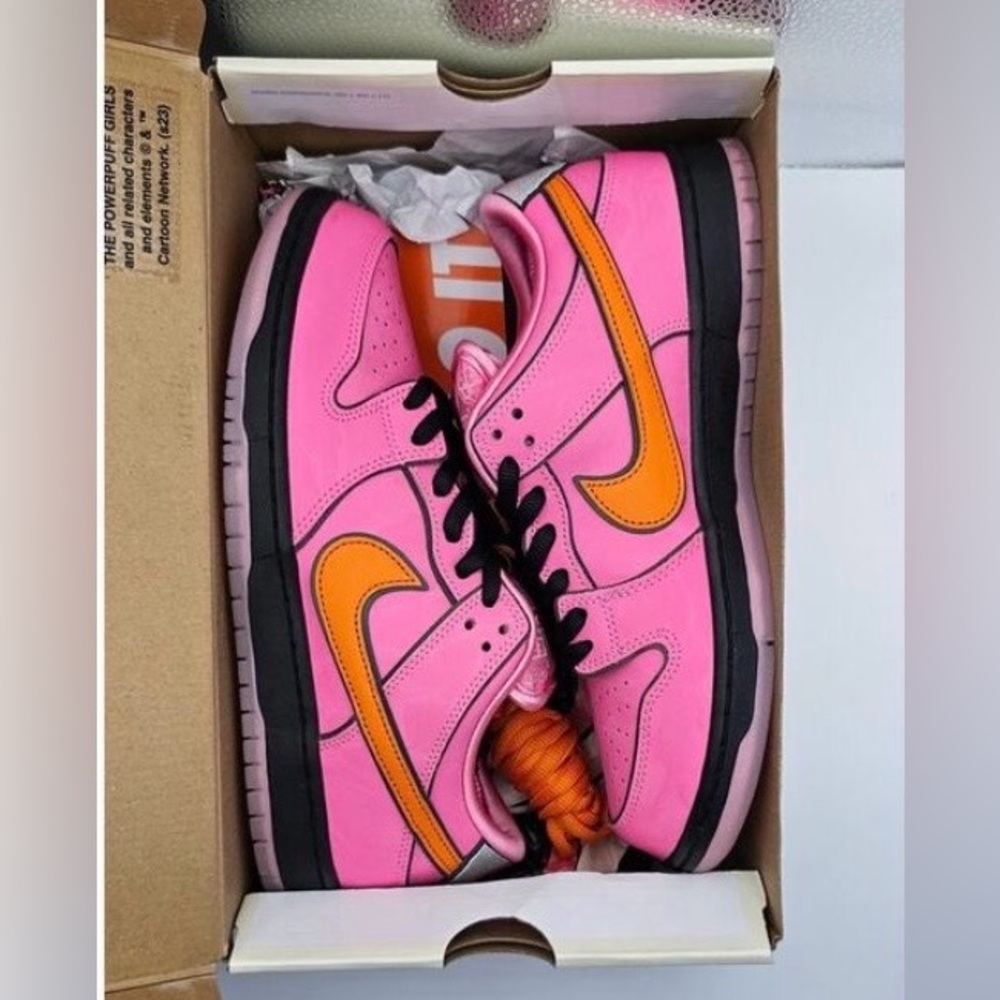 Sz 9m SB DUNK LOW POWER PUFF GIRLS BLOSSOM